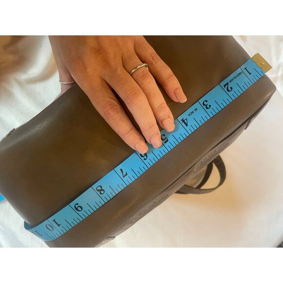 Chloe Brown Shoulder Bag - Picture 7 of 14